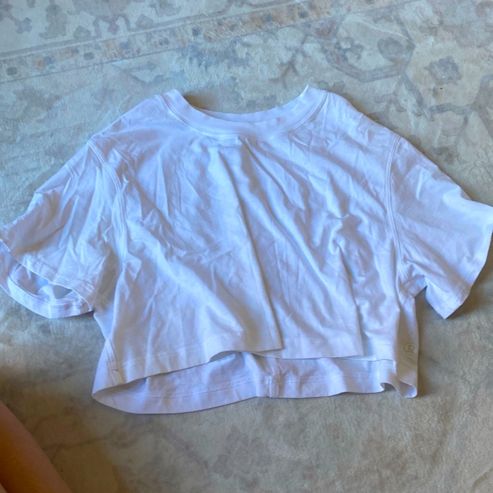 White Lululemon crop top